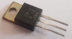 L7812